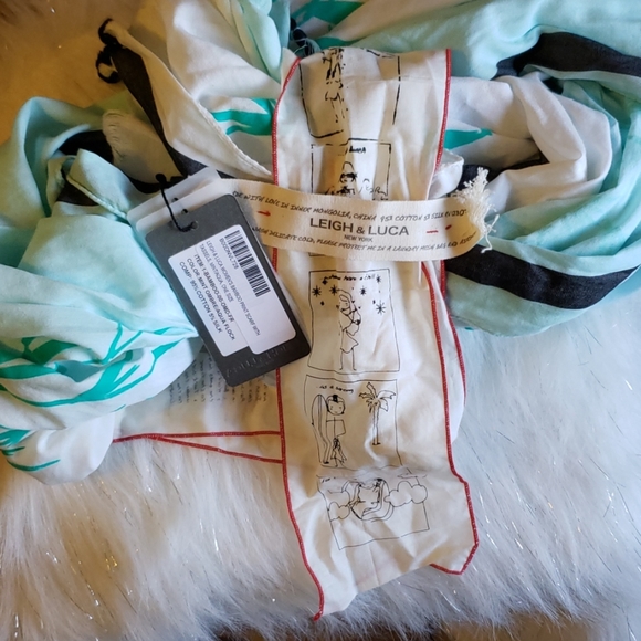 Leigh & Luca Anthropology Bamboo Scarf - Picture 2 of 8